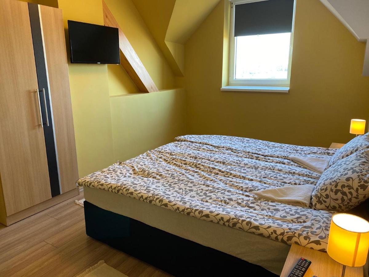 Kaposvár Romahegy Rendezvenyhaz Bed & Breakfast エクステリア 写真